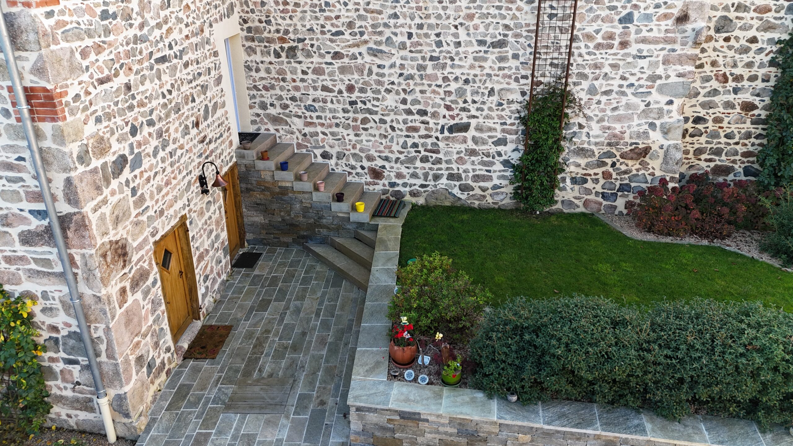 paysagiste roanne - paysagiste loire - entretien exterieur roanne - entretien jardins - architecte paysagiste france - paysagiste renaison