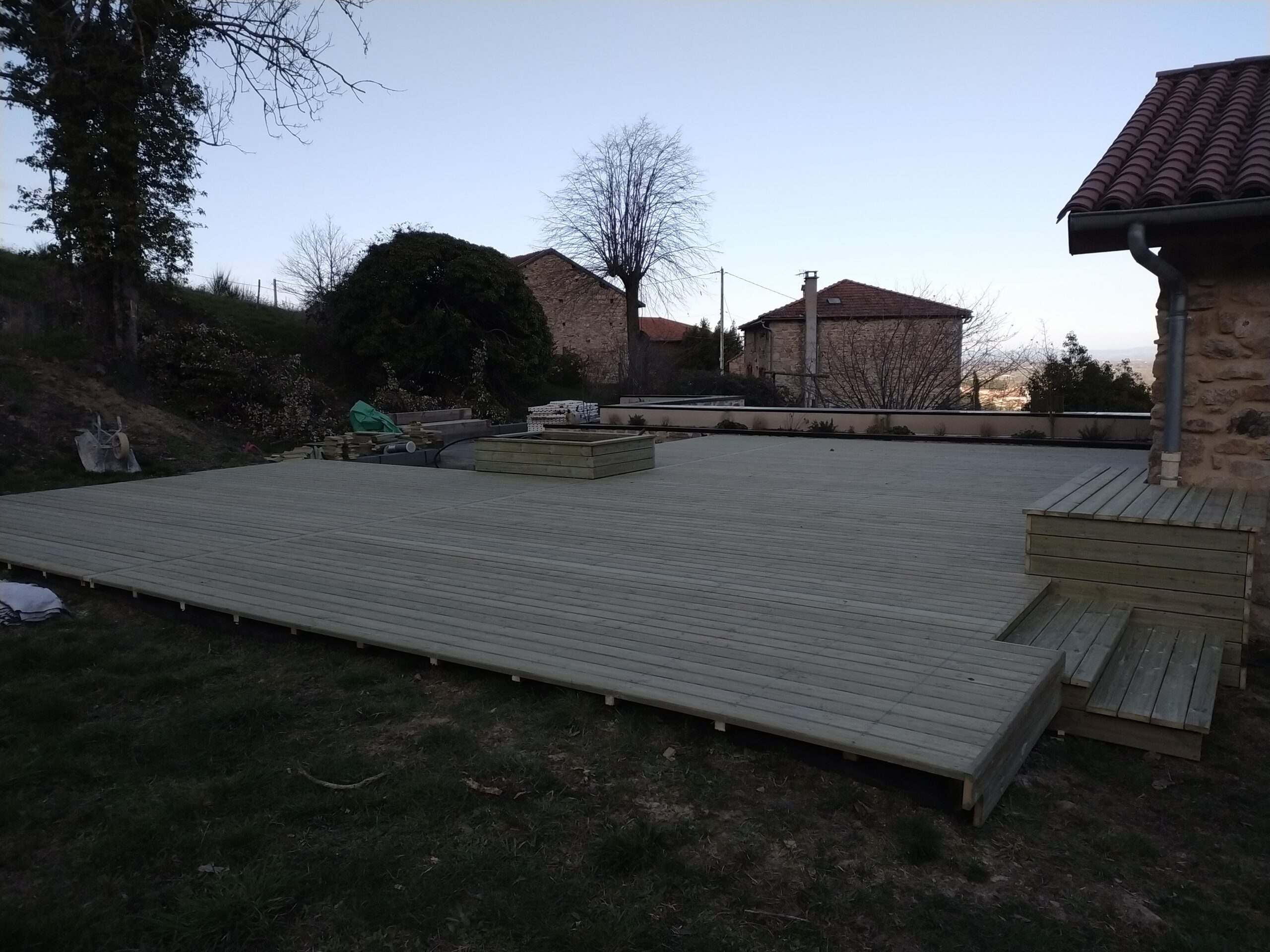 paysagiste roanne - paysagiste loire - entretien exterieur roanne - entretien jardins - architecte paysagiste france - paysagiste renaison